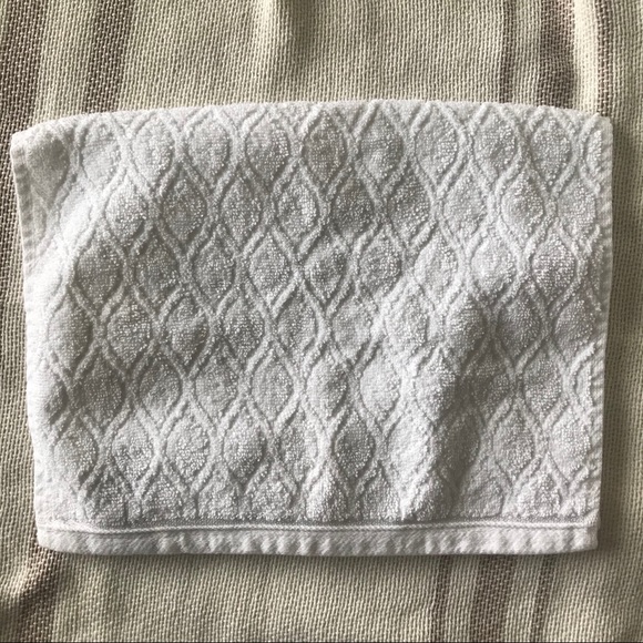 🆕 Handmade Embroidery Towel - Picture 6 of 7